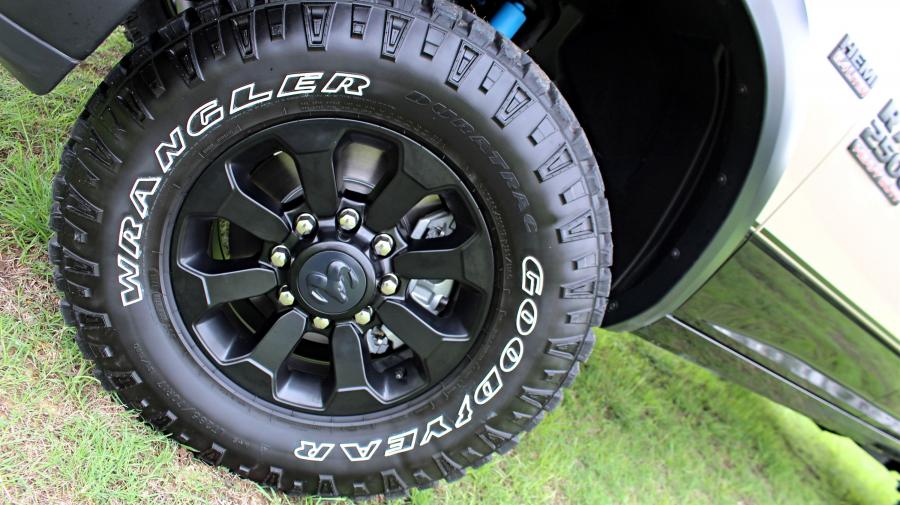 Колеса Ram 2500 Truck Power Wagon Mojave Sand Edition 2018 года  (фото 7 из 7)